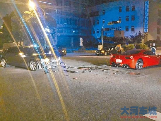 车号8889法拉利撞车号9