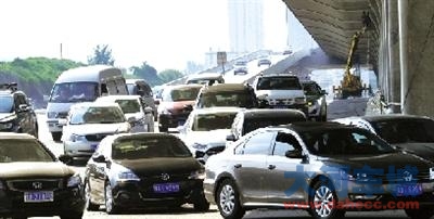 进出郑东新区 走这3条隧
