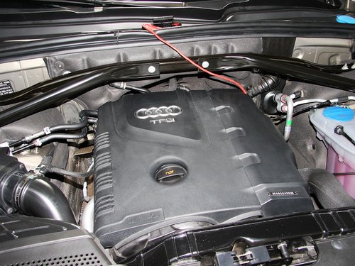 一汽奥迪  Q5 2.0TSI 发动机主体特写
