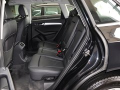 一汽奥迪  奥迪Q5 40 TFSI quattro 第二排座椅正视图