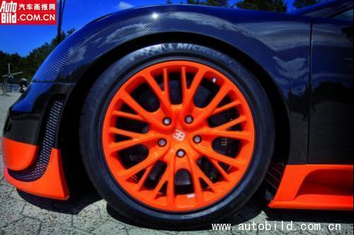 434km/h布加迪威龙16.4 Super Sport