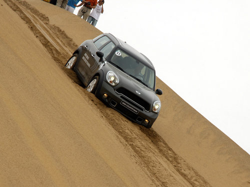 MINI  MINI COUNTRYMAN
