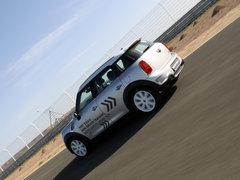MINI  MINI COUNTRYMAN