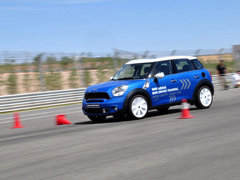 MINI  MINI COUNTRYMAN