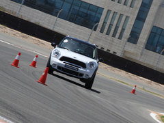 MINI  MINI COUNTRYMAN