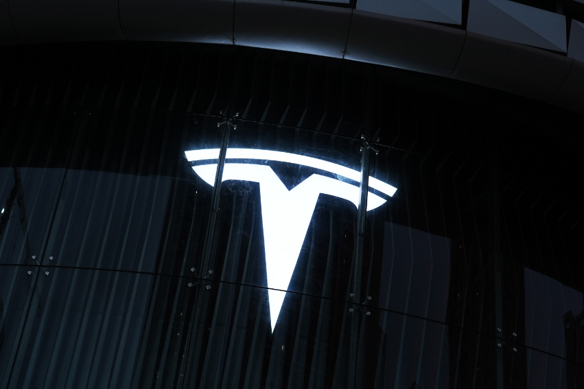 别急着嘲笑2022年的新车
