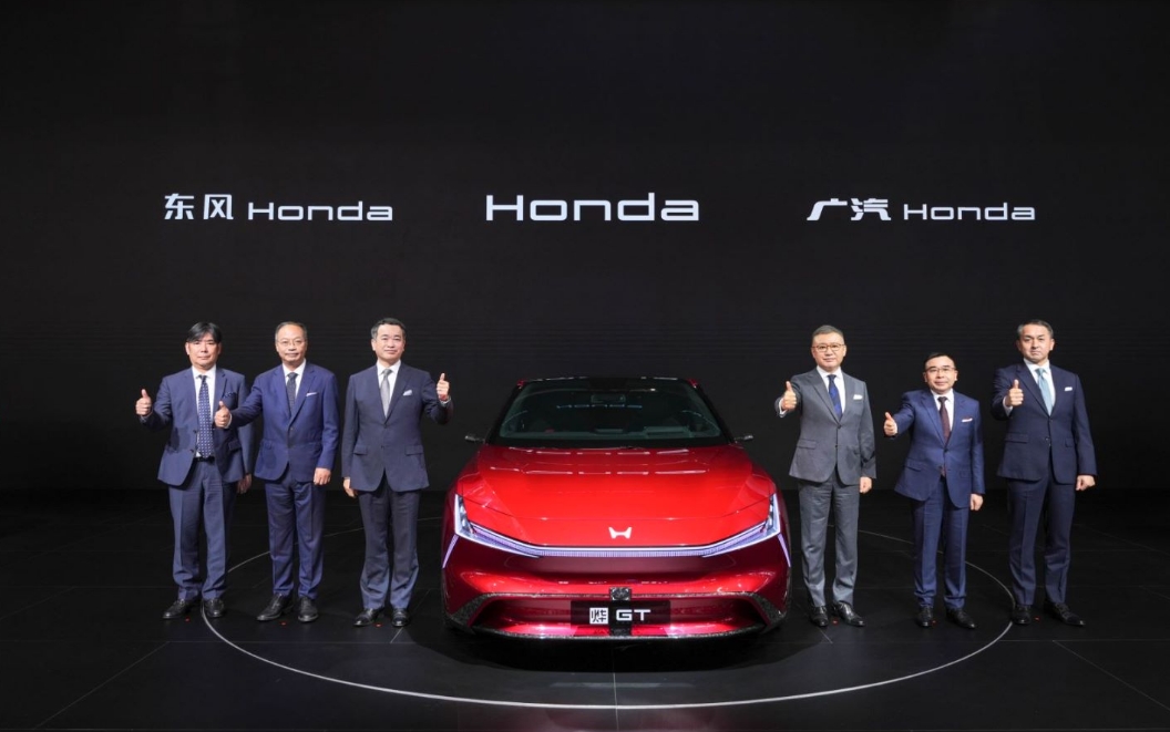 Honda纯电家族“双响炮”