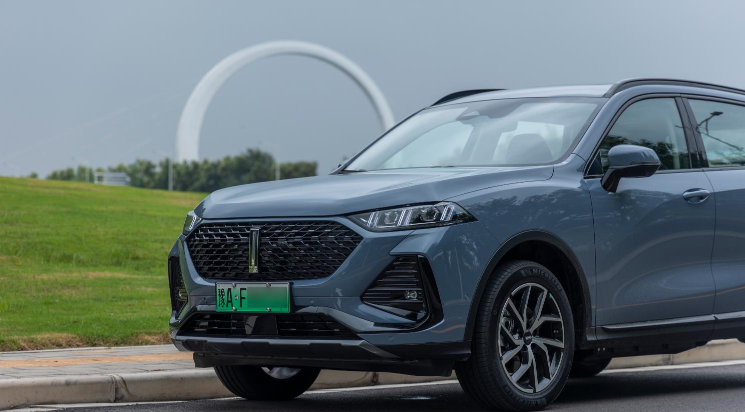 20多万的魏牌“奶爸车”