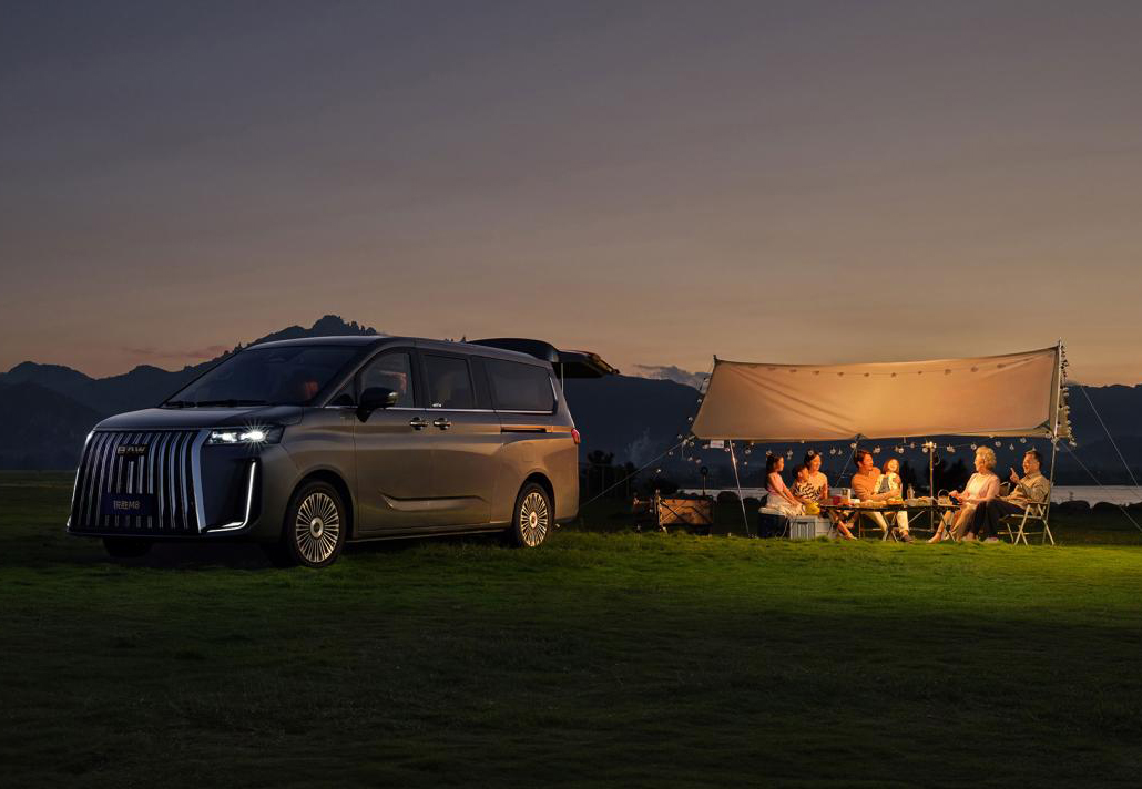 又一老牌车企出手，大型