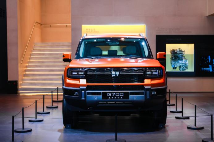 预算三十多万买越野车，